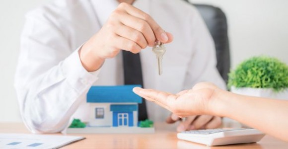 Sprzedaż domu, mieszkania - Pośrednictwo nieruchomości. 